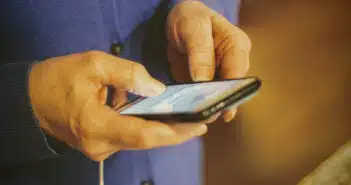 Comment choisir un smartphone pour senior ?