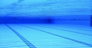 Comment réparer une piscine Intex qui fuit ?