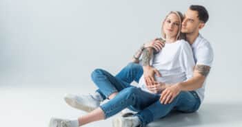Tatouages couple : lequel choisir pour symboliser l’amour